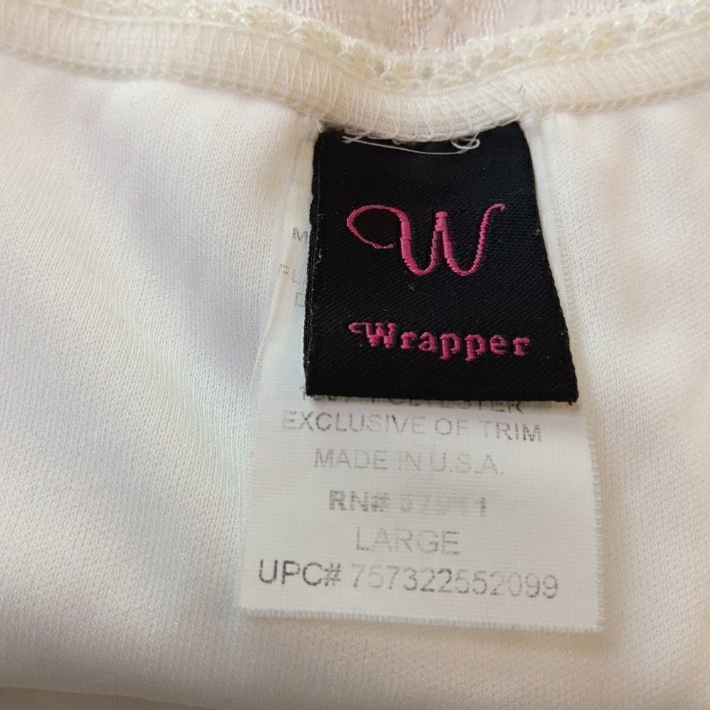Wrapper White lace fully lined tank top - Picture 8 of 8